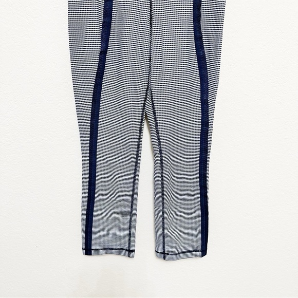 Lululemon Coast To Class Pant *Gingham Inkwell leggings size 4 - Picture 8 of 12